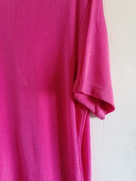 Essence Womens Top Size 18 To 20 Short Sleeved cerise pink relaxed fit plush - Picture 4 of 11